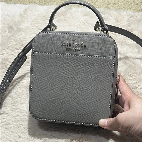 Kate Spade Elegant Crossbody Bag - Picture 3 of 10